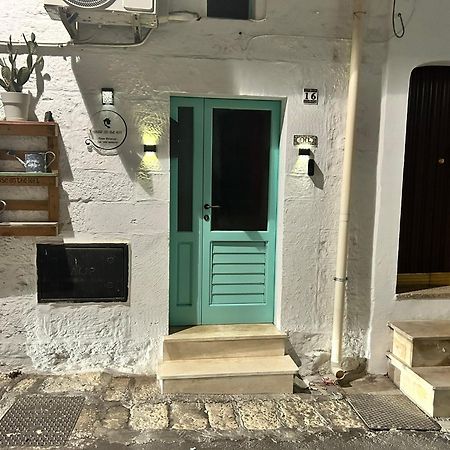 Casa Vacanze “House On The Left” Ceglie Messapica Bagian luar foto